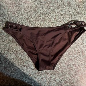 3/$20 🦋 Shade & Shore Strappy Mid-Rise Bathing Suit Bottoms | Size: Medium